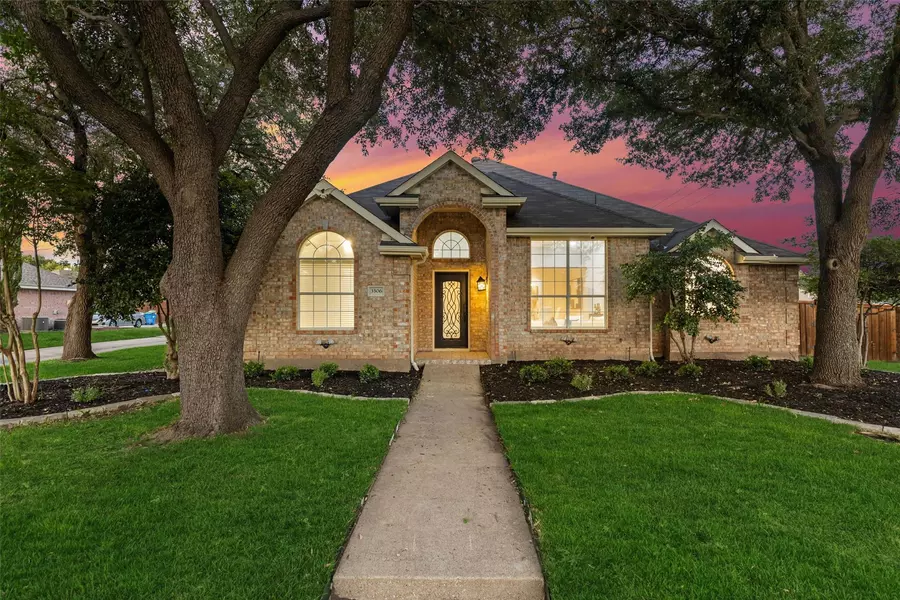 3306 Bridgewater Drive, Rowlett, TX 75088