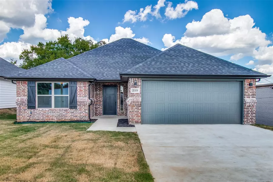 219 W Prospect, Denison, TX 75021