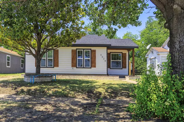 4028 Townsend Drive, Fort Worth, TX 76110