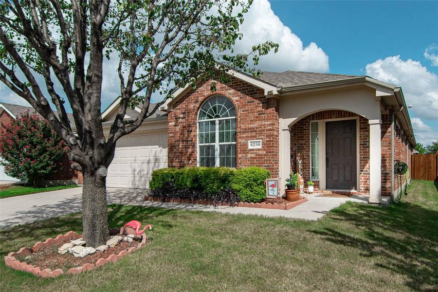 6256 Trinity Creek Drive, Fort Worth, TX 76179