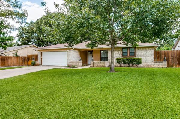 Bedford, TX 76021,3405 Meadow Wood Court