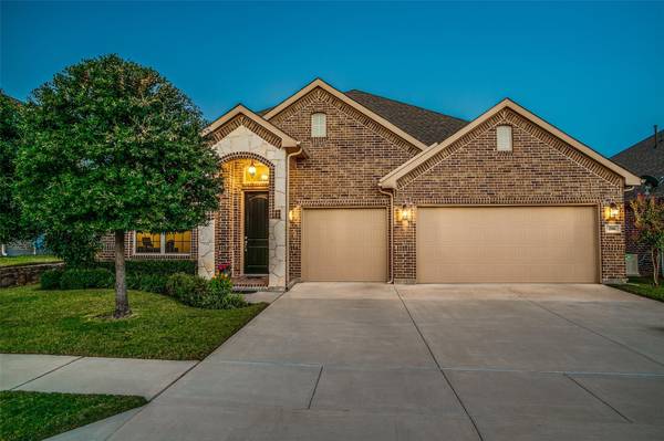 206 Traveller Street, Hickory Creek, TX 75065