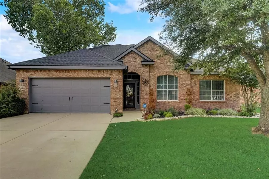 10404 Bear Creek Trail, Fort Worth, TX 76244