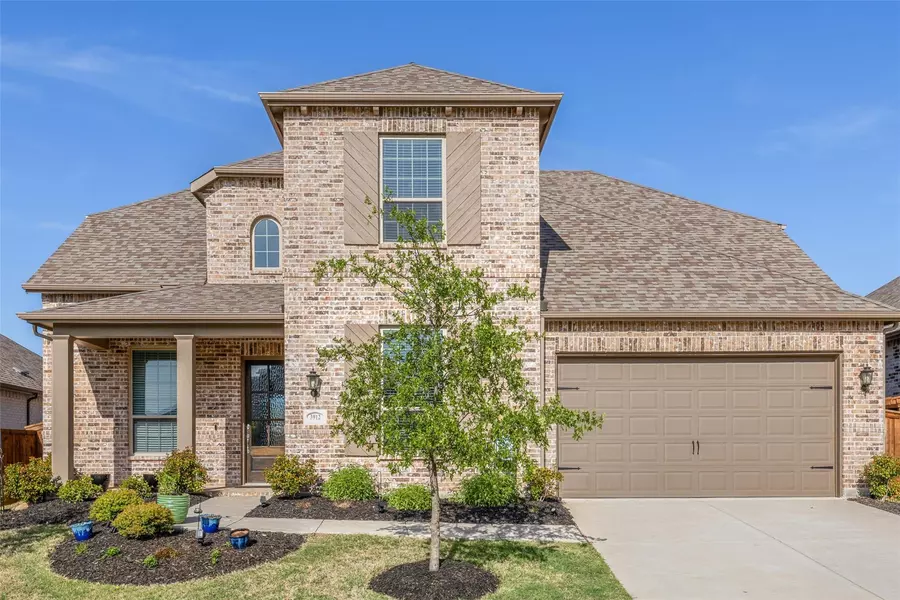 3912 Redbud Drive, Aubrey, TX 76227