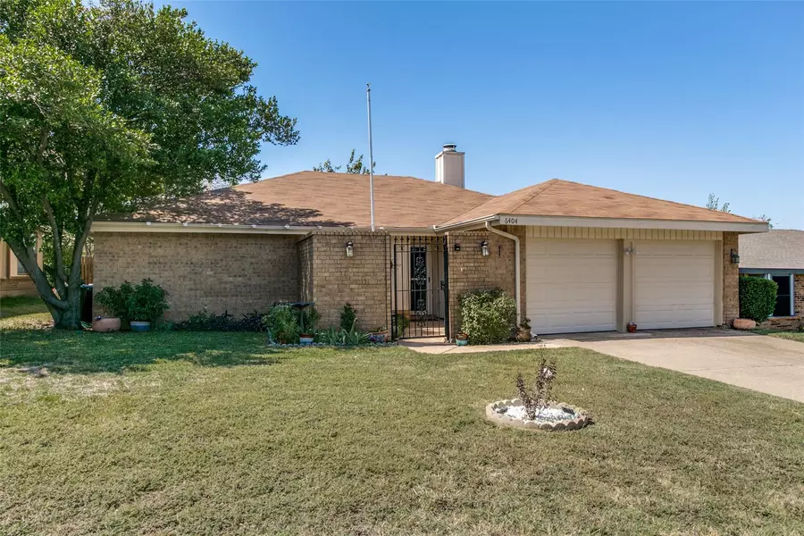 6404 Bramble Drive, Fort Worth, TX 76133