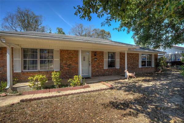 805 Mark Trail, Winnsboro, TX 75494