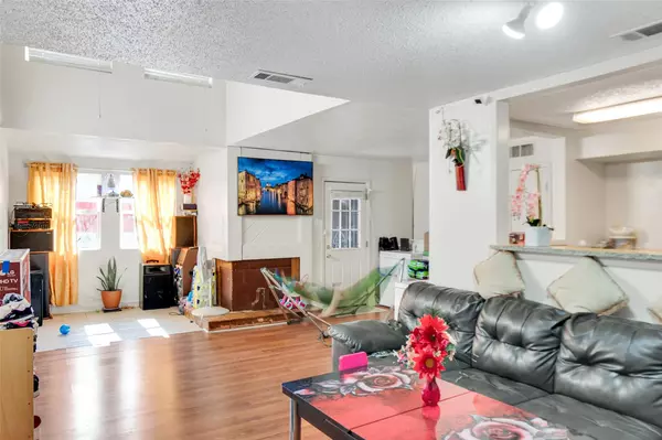 Dallas, TX 75243,9696 Walnut Street #1305