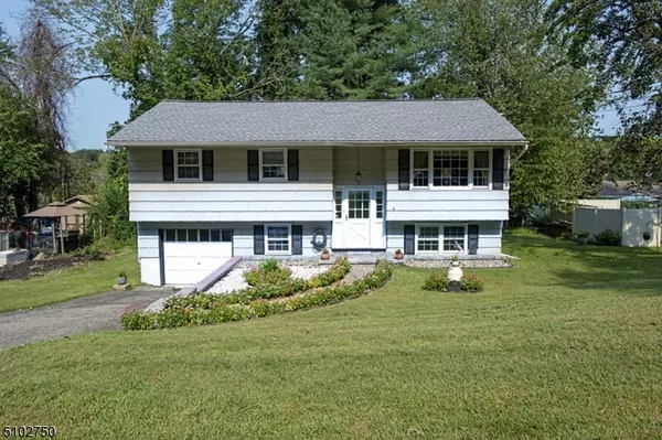 15 Forest Rd, Green Twp., NJ 07821