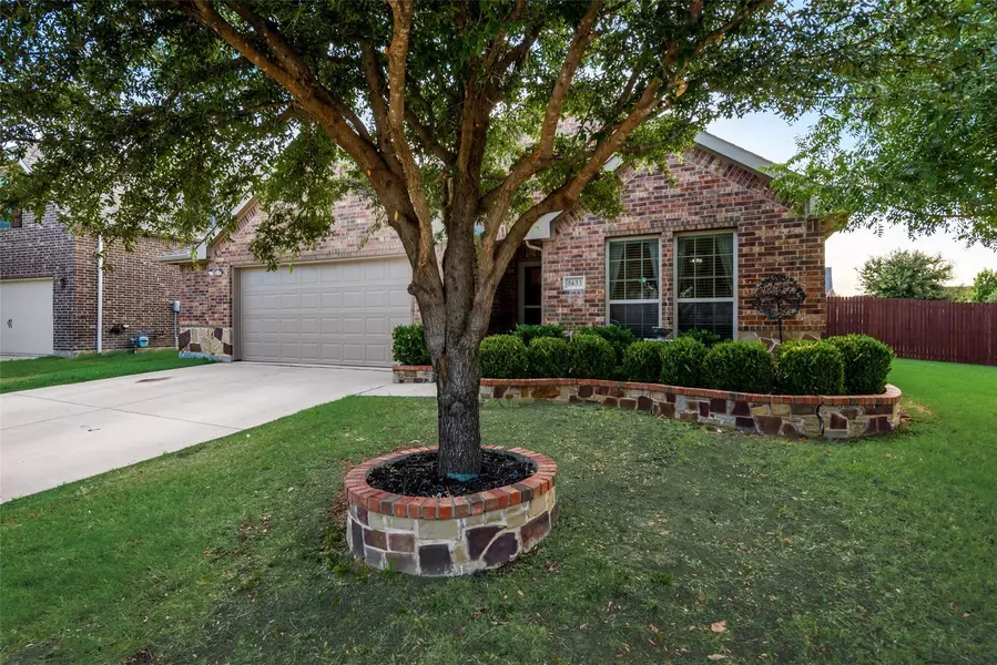 8633 Running River Lane, Fort Worth, TX 76131