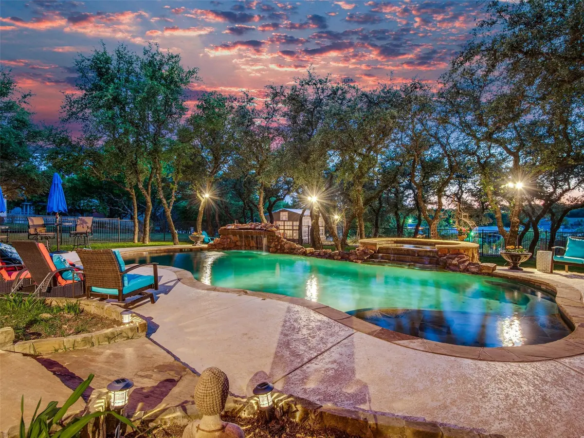 9301 Dosier Cove W, Fort Worth, TX 76179