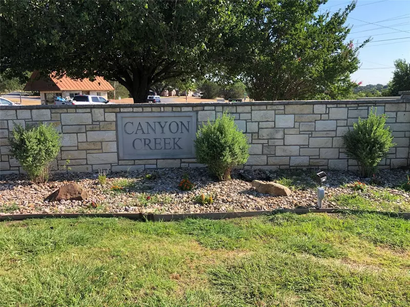 2116 Steepleridge Circle, Granbury, TX 76048