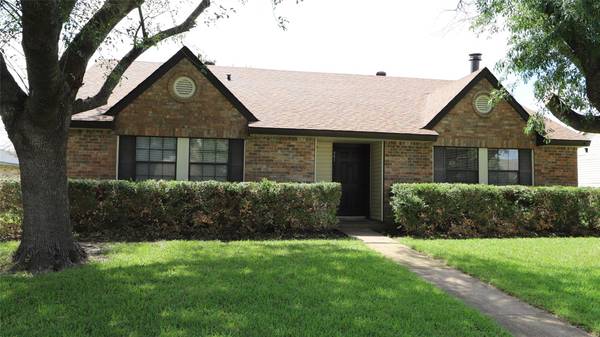 441 Rainier Street, Cedar Hill, TX 75104