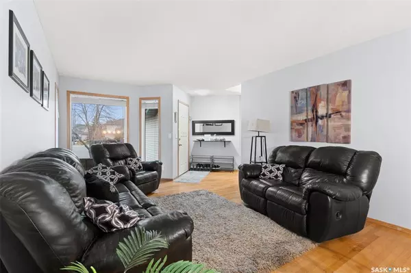 Regina, SK S4V 2T5,3528 Basswood GROVE