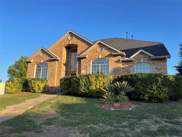 416 Summertree Lane, Desoto, TX 75115