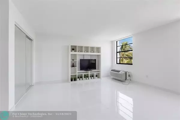 Miami Beach, FL 33139,710 Washington Avenue  #418