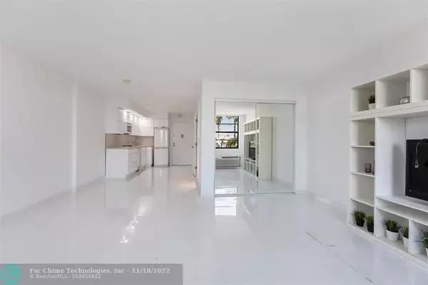 Miami Beach, FL 33139,710 Washington Avenue  #418