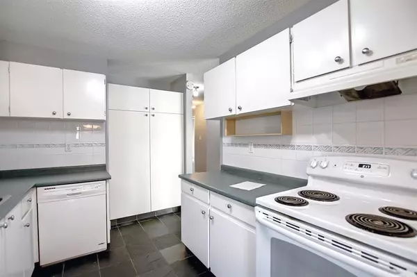 Calgary, AB T2R 0R5,616 15 AVE SW #403