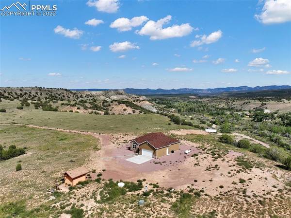 1279 Valley DR, Penrose, CO 81240