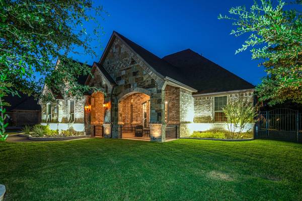 717 Crater Lake Circle, Keller, TX 76248