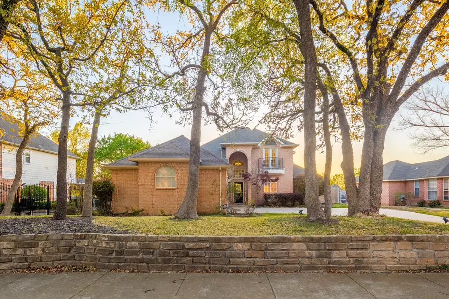 8413 Castle Creek Road, North Richland Hills, TX 76182