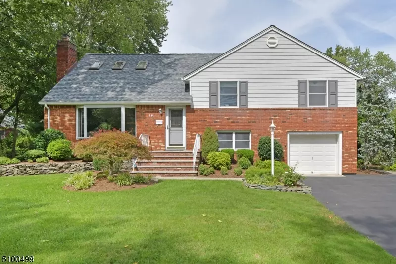 Ramsey Boro, NJ 07446,39 Canterbury Dr