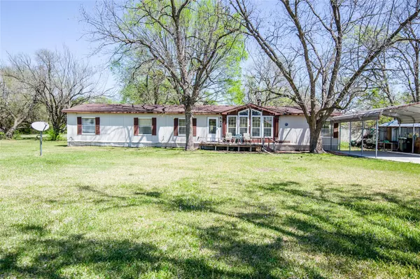 908 Vanderbilt Road, Lancaster, TX 75134