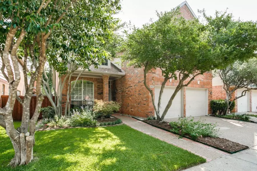 3827 Azure Lane, Addison, TX 75001