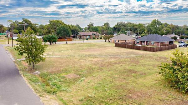 801 10th Street, Honey Grove, TX 75446