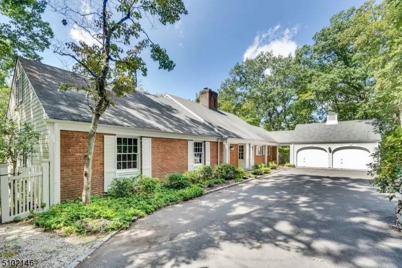 201 Roundtop Rd, Bernardsville Boro, NJ 07924