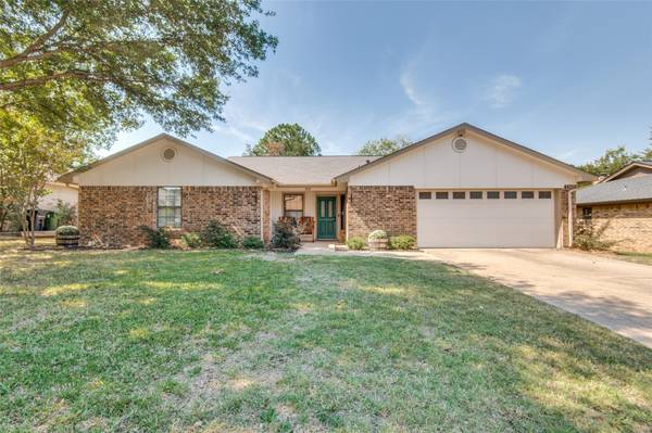 7617 Ford Drive, North Richland Hills, TX 76182