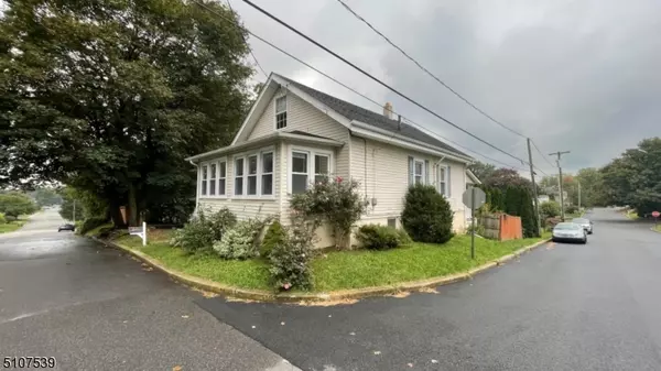 334 S 3Rd St, Lopatcong Twp., NJ 08865