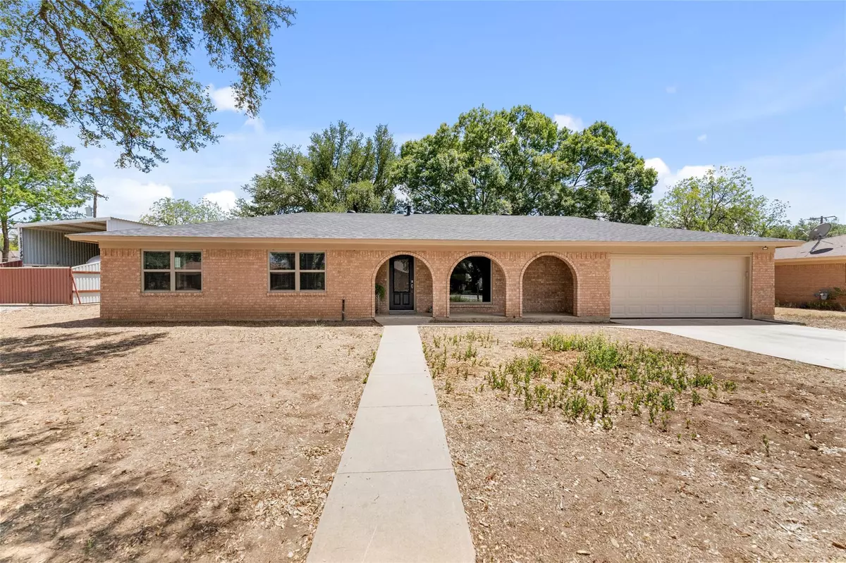 Coleman, TX 76834,1409 Westhill Lane