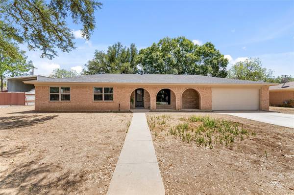 1409 Westhill Lane, Coleman, TX 76834