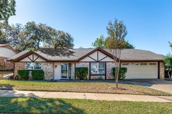 804 Spring Lake Drive, Bedford, TX 76021