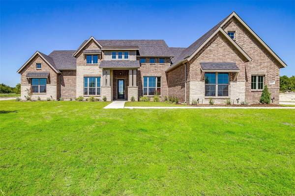 4025 Nola Drive, Midlothian, TX 76065