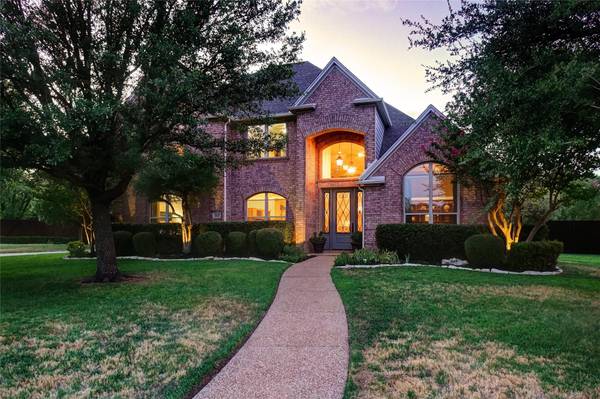 200 Canyon Lake Drive, Southlake, TX 76092