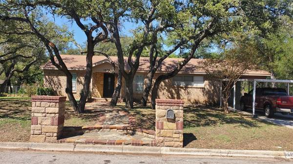 1409 Oakland Drive, Brownwood, TX 76801