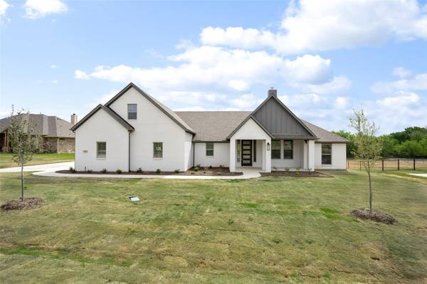 1023 Monaco Court, Springtown, TX 76082