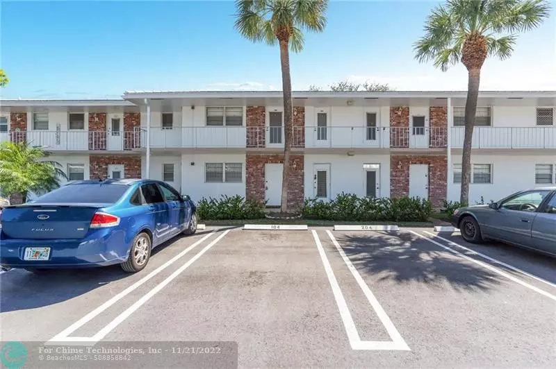 2551 W Golf Blvd  #104, Pompano Beach, FL 33064