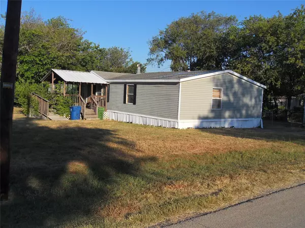 Roanoke, TX 76262,137 Sycamore Lane