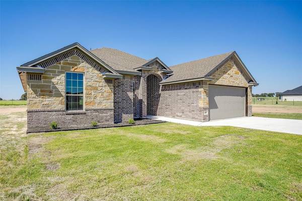 109 Cool Meadows Court, Millsap, TX 76066