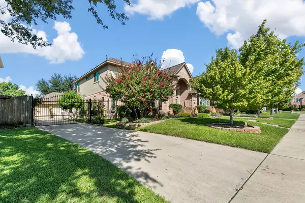 Keller, TX 76248,210 Bear Hollow