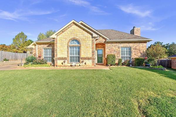 2203 Park Circle, Denison, TX 75020