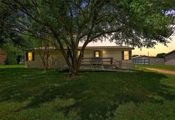 810 Preston Road, Red Oak, TX 75154