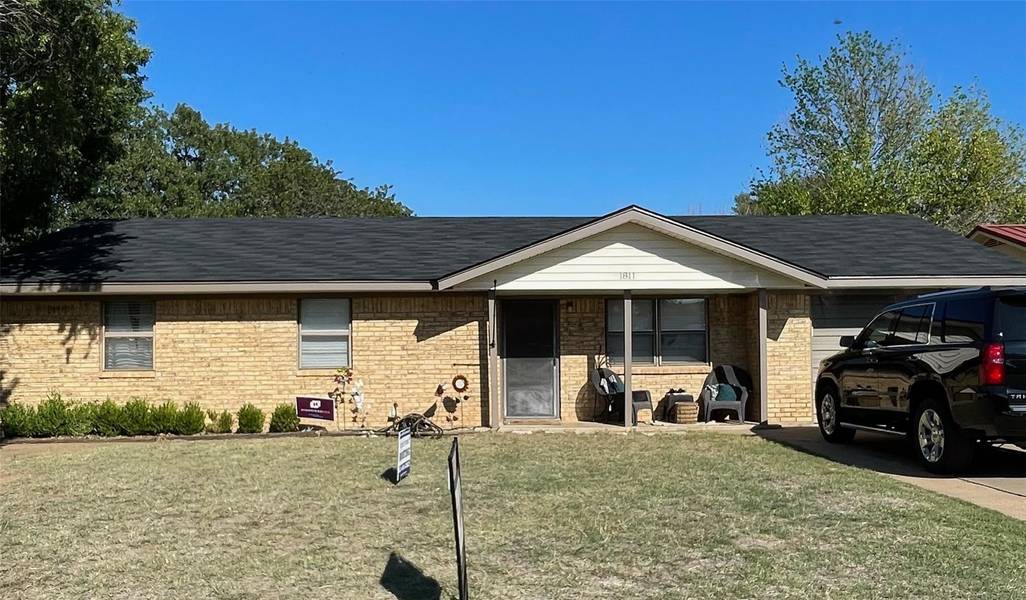 1811 Allison Street, Graham, TX 76450