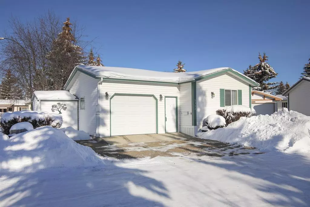 Red Deer, AB T4R 2Z8,2323 Danielle DR