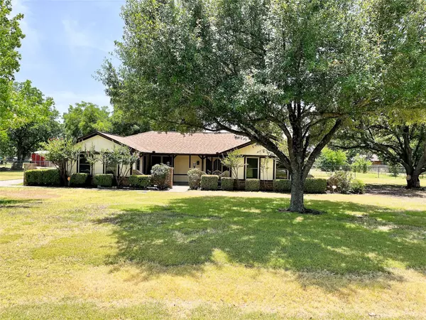 Oak Leaf, TX 75154,116 Hackberry Street