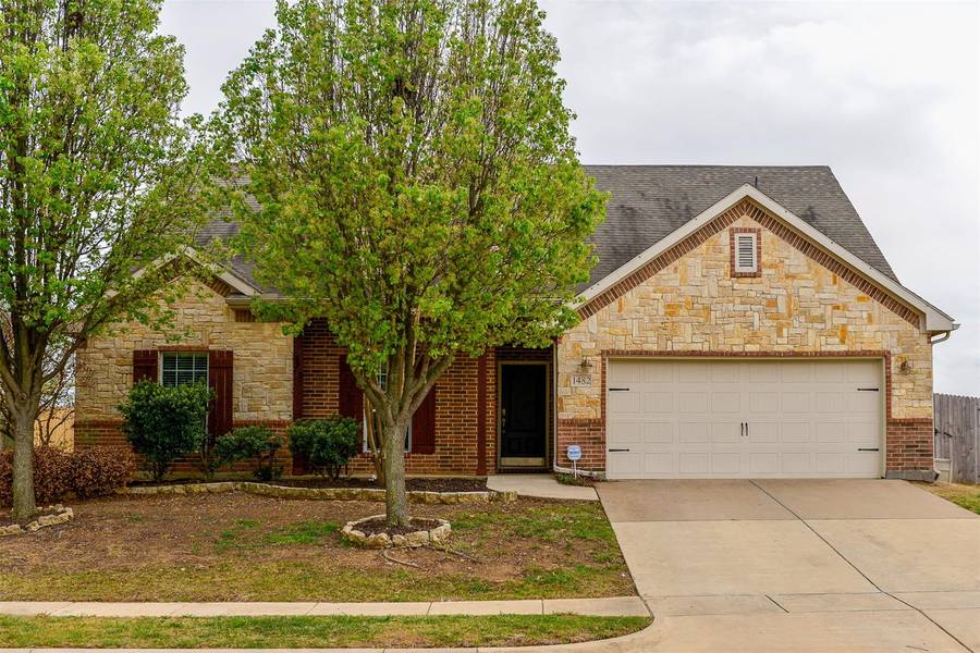 1482 Park Crest Drive, Crowley, TX 76036