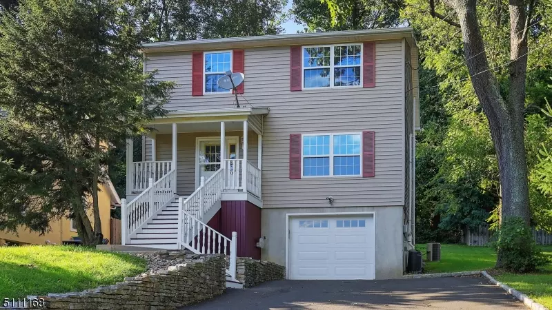 Bernardsville Boro, NJ 07924,39A Essex Ave