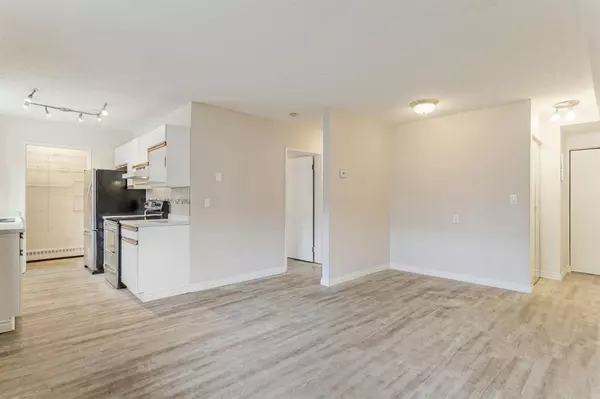 Calgary, AB T2T 4M8,2508 17 ST SW #100